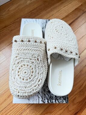 NWT-Kensie Paislee Cream Crochet Slip-On Mules with Gold Accent Studs- Size 8M